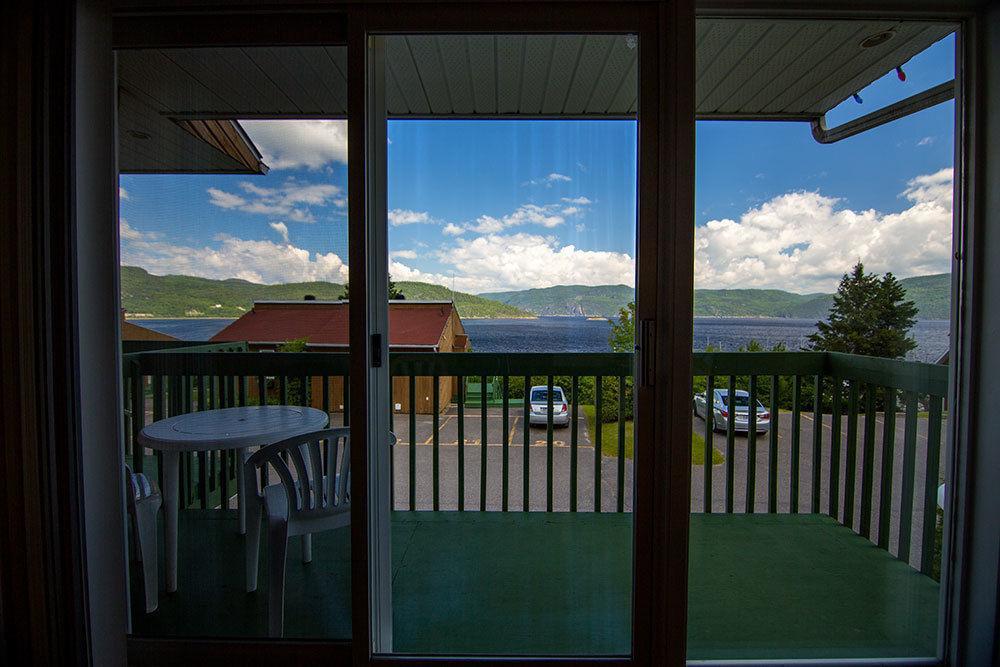 Chalets Condos Sur Le Fjord L'Anse-Saint-Jean Ngoại thất bức ảnh