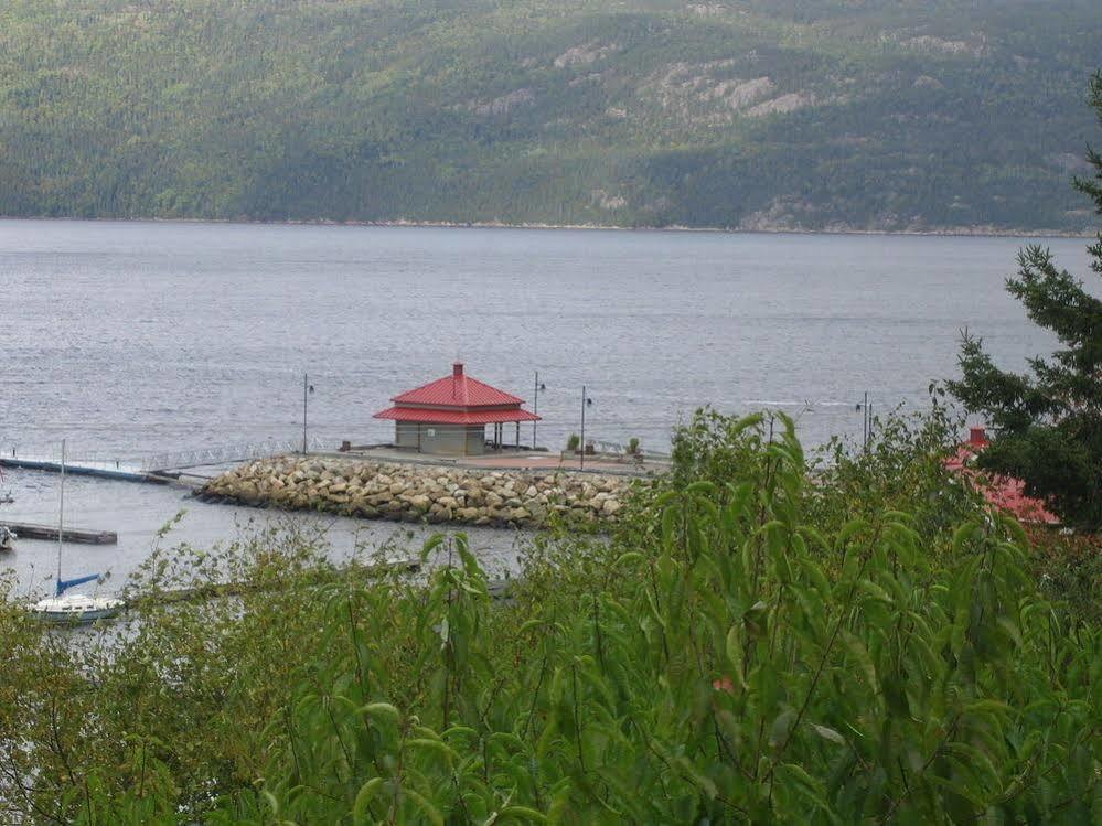 Chalets Condos Sur Le Fjord L'Anse-Saint-Jean Ngoại thất bức ảnh